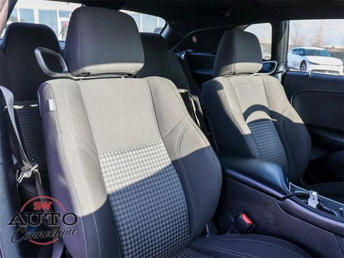 Used 2021 Dodge Challenger SXT image 11