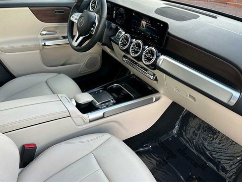 Certified 2022 Mercedes-Benz GLB 250 image 19
