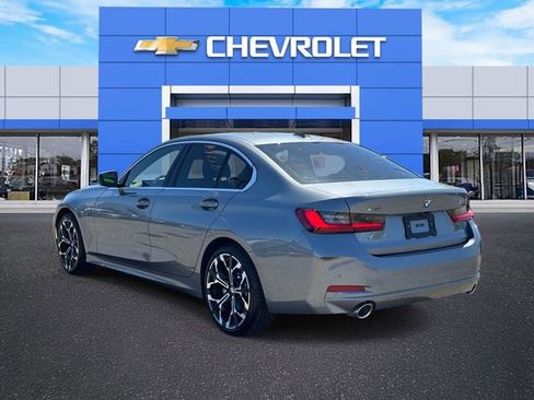 Used 2025 BMW 330i xDrive Sedan w/ Premium Package AWD/4WD image 6