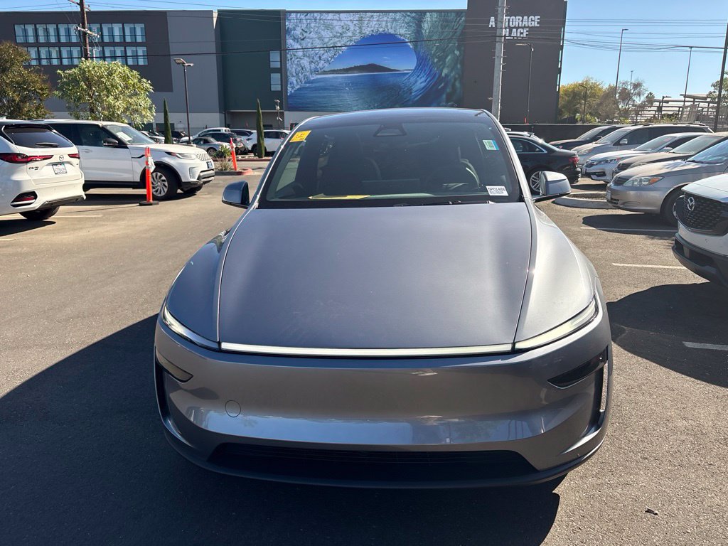 Used 2026 Tesla Model Y 2WD image 2