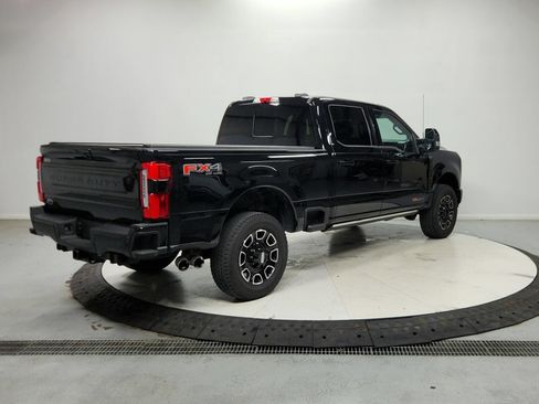 Used 2026 Ford F250 Platinum AWD/4WD image 8