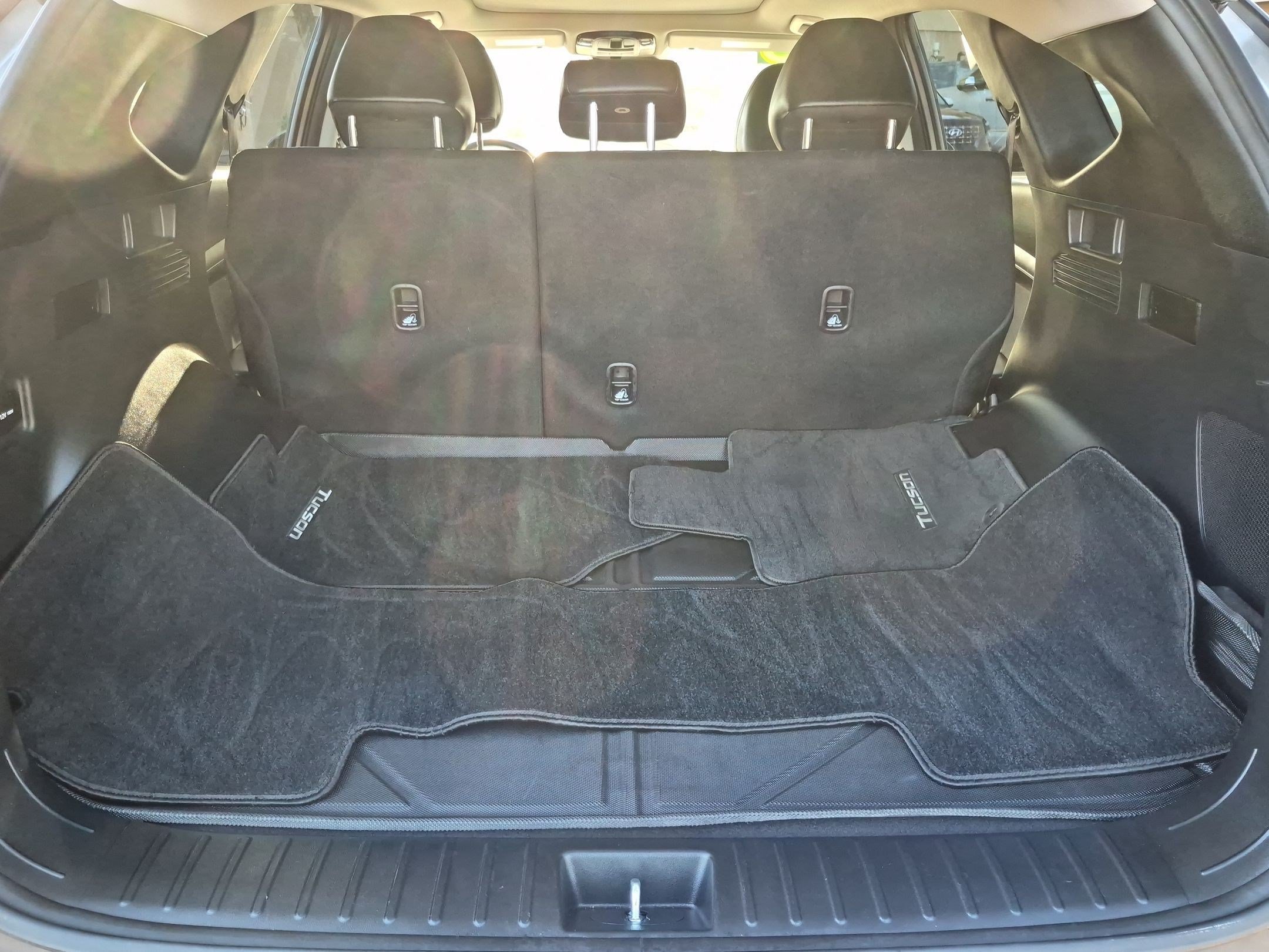 Certified 2025 Hyundai Tucson Limited AWD/4WD image 7