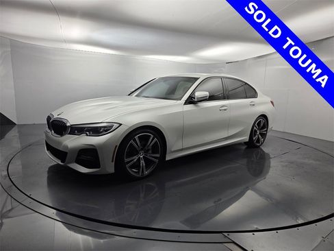 Used 2021 BMW 330i Sedan w/ M Sport Package image 5