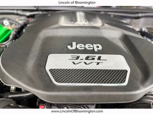 Used 2012 Jeep Wrangler Unlimited Sahara w/ Connectivity Group image 19