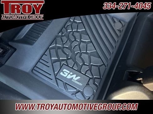 Used 2018 Jeep Grand Cherokee Laredo image 21