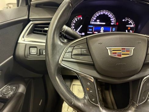 Used 2018 Cadillac XT5 Premium Luxury image 15