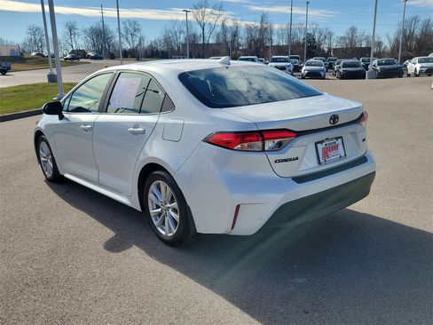 Certified 2024 Toyota Corolla LE image 3