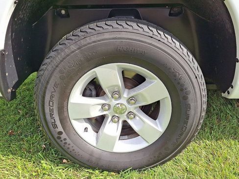 Used 2020 RAM 1500 Classic SLT image 14