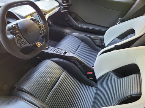 Used 2021 Ford GT image 11