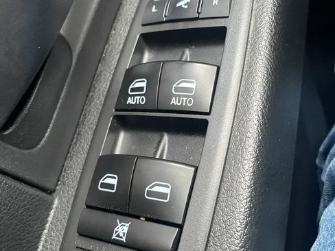 Used 2019 RAM 1500 Express w/ Express Value Package AWD/4WD image 11