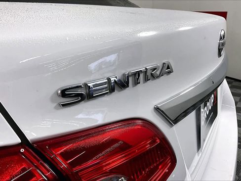 Used 2016 Nissan Sentra S image 26