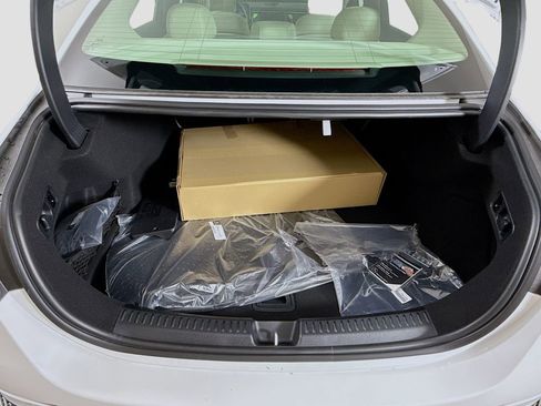 New 2026 Mercedes-Benz E 350 4MATIC Sedan image 27