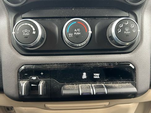 Used 2022 RAM 1500 Big Horn image 23