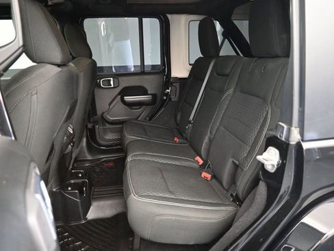 Used 2021 Jeep Wrangler Unlimited Sport image 29