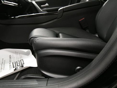 Used 2025 Mercedes-Benz CLA 250 4MATIC image 11
