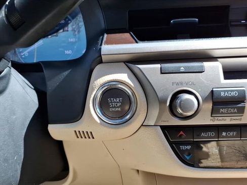 Used 2014 Lexus ES 350 w/ Premium Package image 29