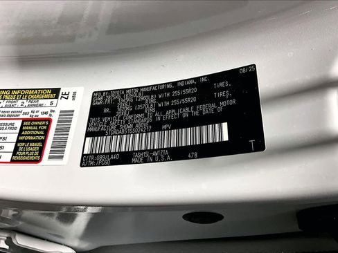 Used 2025 Toyota Grand Highlander AWD Hybrid image 36