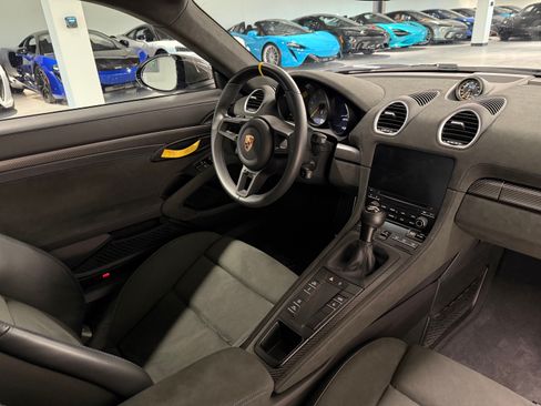 Used 2023 Porsche 718 Cayman GT4 RS RWD image 27