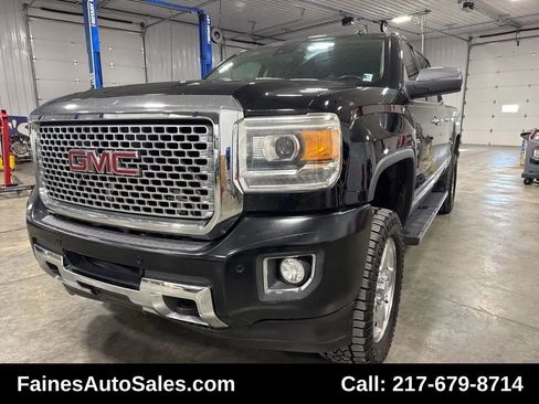 Used 2015 GMC Sierra 2500 Denali w/ Duramax Plus Package image 2