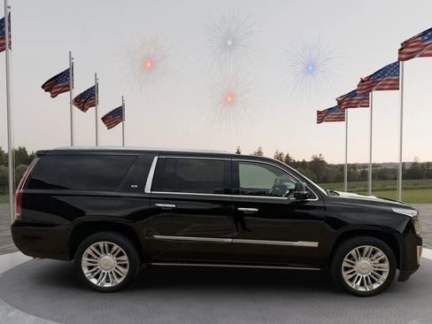 Used 2016 Cadillac Escalade ESV Platinum AWD/4WD image 10