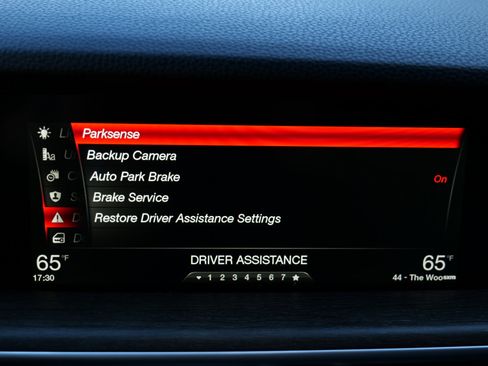 Used 2018 Alfa Romeo Stelvio Ti Sport image 27