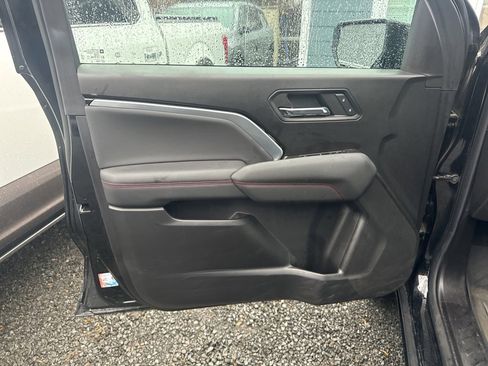 Used 2023 Chevrolet Colorado Z71 w/ Z71 Convenience Package 2 image 16