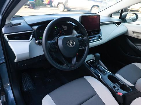 Used 2023 Toyota Corolla LE w/ Carpet Mat Package (TMS) FWD image 17
