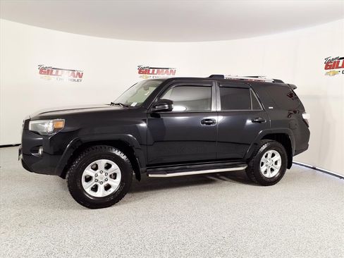 Used 2020 Toyota 4Runner SR5 image 3