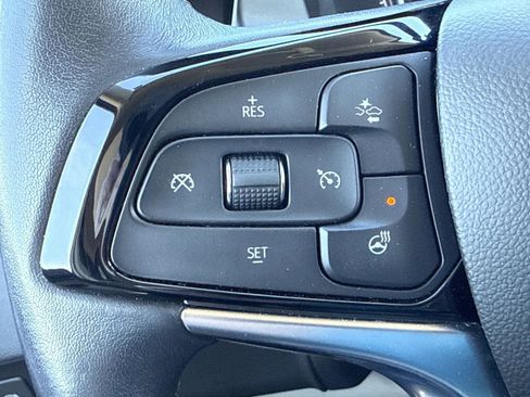 Used 2023 Buick Enclave Essence image 20