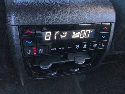 Used 2024 Jeep Grand Cherokee Summit image 25