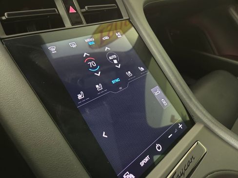 Used 2021 Porsche Taycan 4S image 27