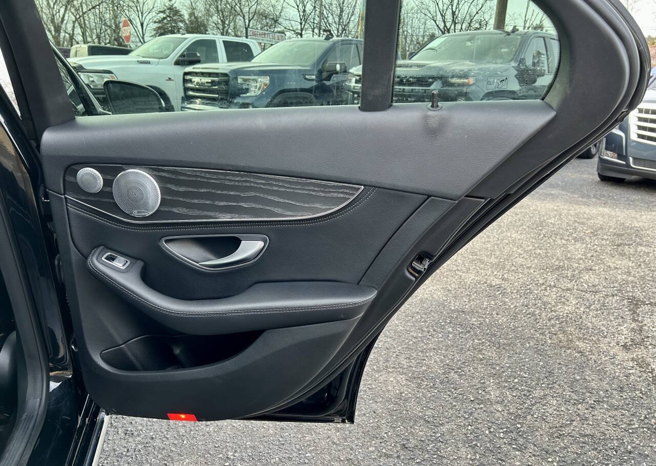 Used 2015 Mercedes-Benz C 300 4MATIC Sedan image 14