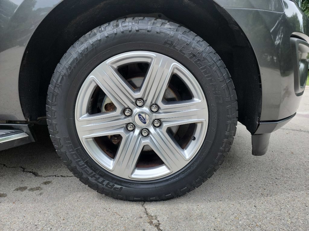 Used 2019 Ford Expedition XLT w/ Equipment Group 202A RWD image 11