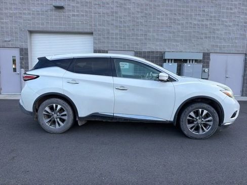 Used 2015 Nissan Murano S FWD image 2