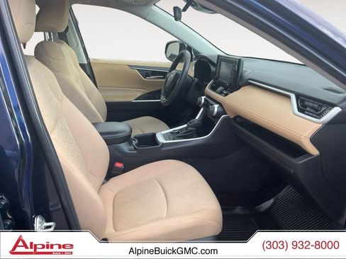 Used 2022 Toyota RAV4 XLE image 15