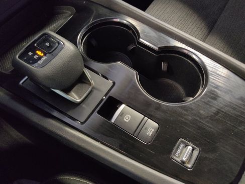 Used 2021 Nissan Rogue SV FWD image 26