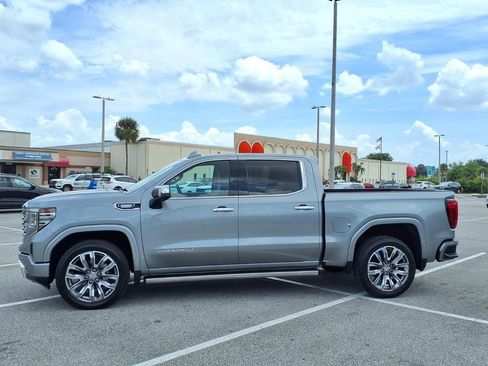 Used 2023 GMC Sierra 1500 Denali w/ Denali Reserve Package AWD/4WD image 4
