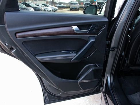 Used 2023 Audi Q5 2.0T Premium Plus w/ Premium Plus Package image 40