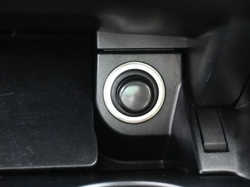 Used 2021 Mercedes-Benz GLC 300 4MATIC image 25