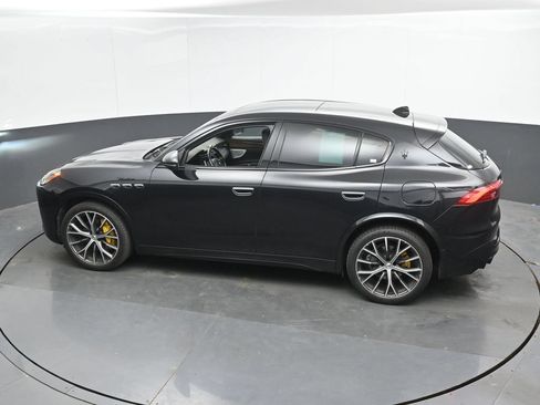 Used 2023 Maserati Grecale Modena AWD/4WD image 37