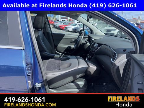 Used 2020 Chevrolet Trax Premier image 32