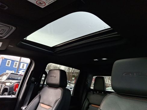 Used 2023 GMC Sierra 2500 AT4 w/ AT4 Premium Plus Package image 14