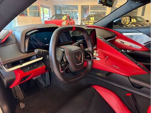 Used 2023 Chevrolet Corvette Stingray Premium Cpe w/ Z51 Performance Package RWD image 11