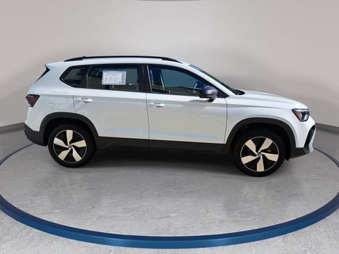 Certified 2025 Volkswagen Taos S AWD/4WD image 4