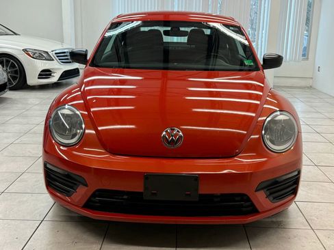 Used 2017 Volkswagen Beetle 1.8T S image 2
