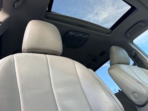Used 2013 Toyota Sienna XLE image 21
