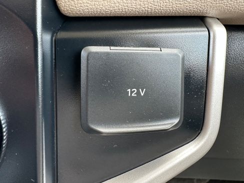 Used 2024 Ford Expedition Limited AWD/4WD image 23