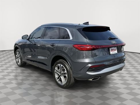New 2026 Audi Q5 Premium image 4