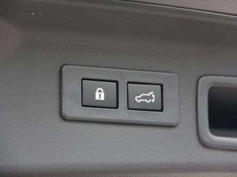 Certified 2025 Subaru Forester Limited AWD/4WD image 36