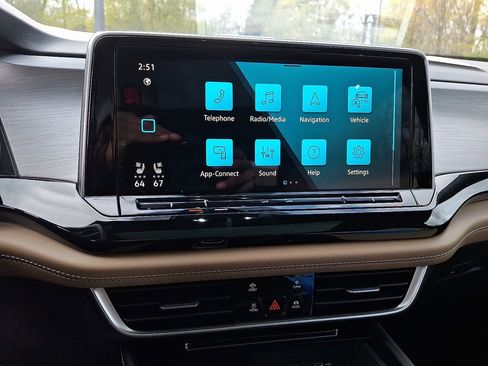 New 2026 Volkswagen Atlas Cross Sport SE image 12